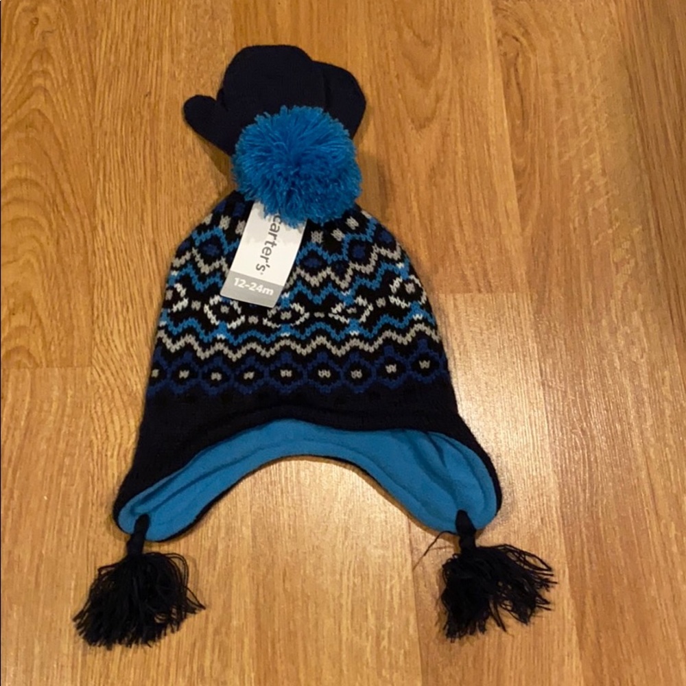 New boys Carters hat and mittens set 12-24 months